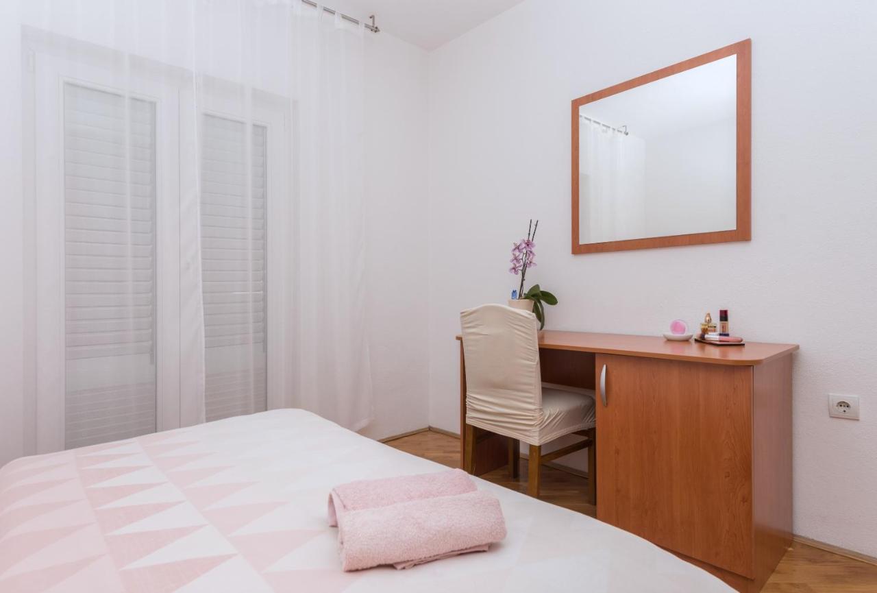 Skiljini Dvori - Apartman Макарска Экстерьер фото